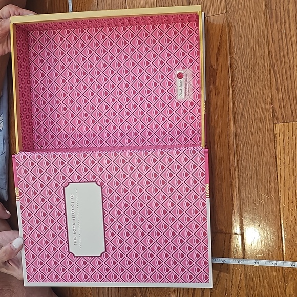 12"x9" empty book box " how to be a unicorn" - Picture 4 of 6